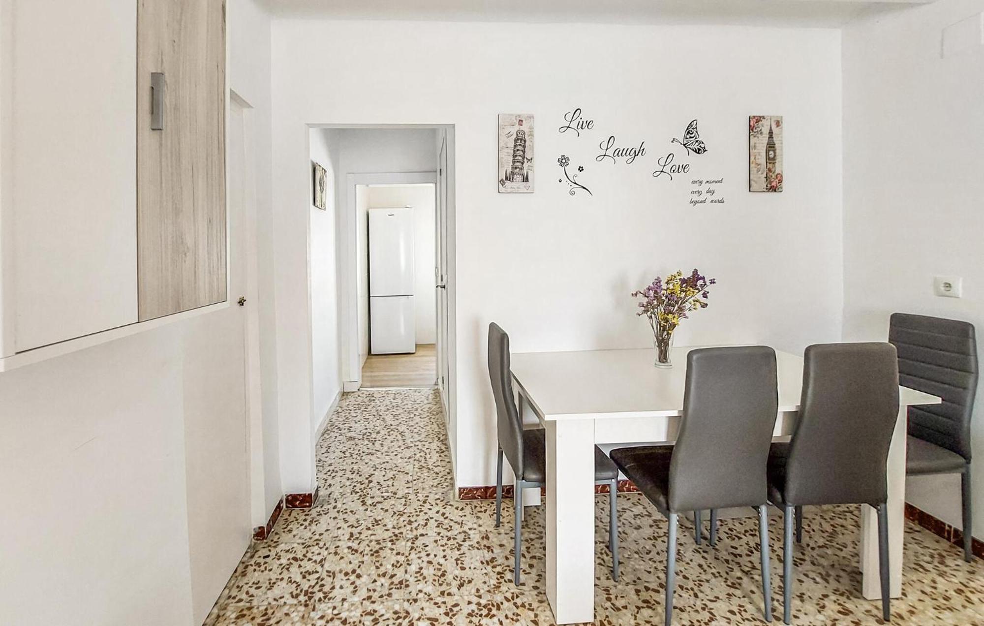 2 Bedroom Nice Apartment In Puerto Real Esterno foto
